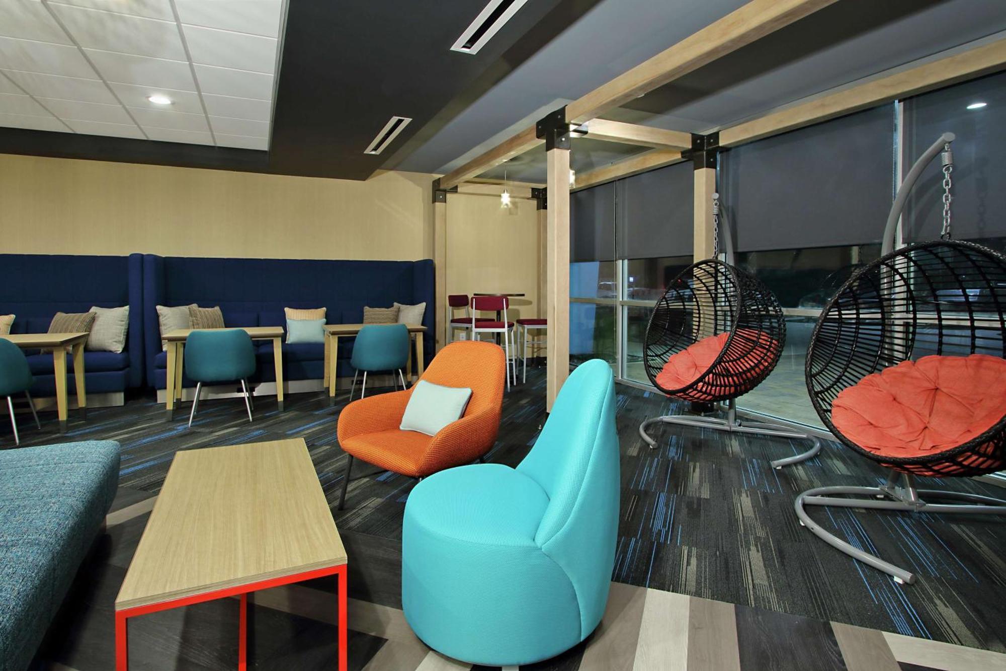 Tru By Hilton College Station Hotel